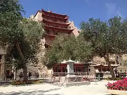 Grotte 96 dans son contexte.