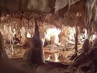 Grotte de Thouzon en Provence.