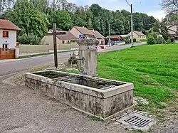 Fontaine rue de Chezelay.