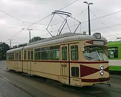 La 522 restaurée en état d'origine.