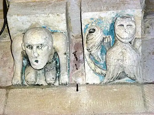 Un des chapiteaux de l'église.