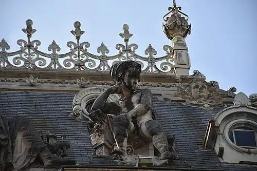 Génie de l’Industrie, Lyon, palais de la Bourse, façade nord.