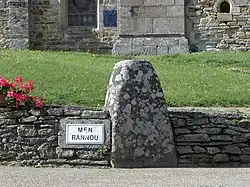 La stèle de Maen Rannou.