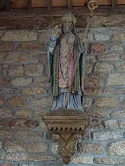 Chapelle Saint-Tugdual de Guiscriff ː statue de saint Tugdual.