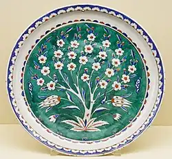 Assiette polychrome. Turquie, deuxième moitié du XVIe&nbsp;siècle.
