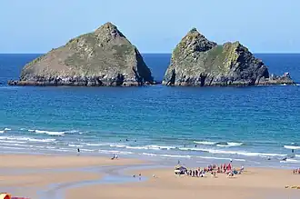 Vue des îles depuis la plage de la baie de Holywell, en 2010.