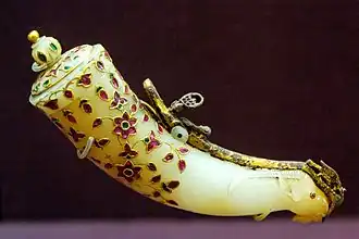 Cornet à poudre en jade,art moghol