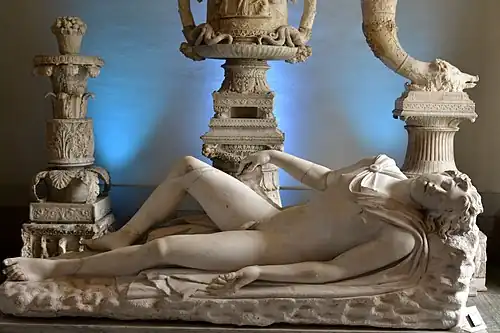 Statue d'Endymion (vers 140), musée des antiquités Gustave-III, palais royal de Stockholm.