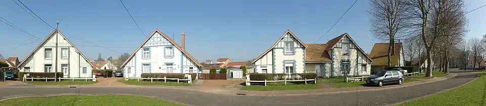 Des cités-jardins ont été bâties pour la fosse no&nbsp;2 - 2 bis par la Compagnie des mines de Dourges.