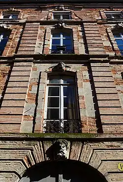 Hôtel Bernard : travée centrale.