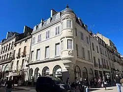 L'hôtel Millière, à l'angle de la rue de la Liberté et de la rue Bossuet