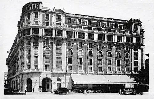 Le palace Miramar à Cannes où se déroule la vente aux enchères.