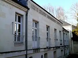 Détail de la frisede l'aile est.