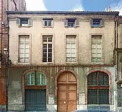 Façade dans la rue fin du XVIIIe&nbsp;siècle.