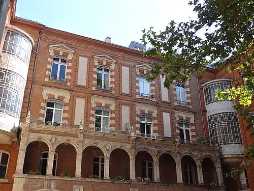 Hôtel Antonin : élévation au-dessus des galeries Renaissance