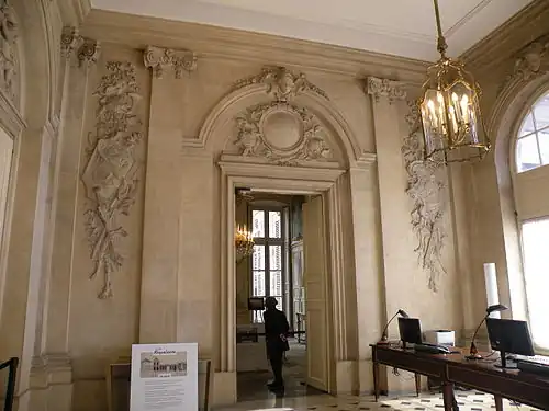 Vestibule.