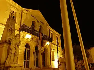 Vue de l'Hôtel de Ville.