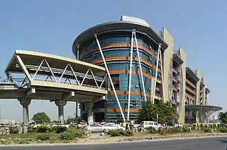 Station de métro Millennium City Centre Gurugram terminus de la ligne Jaune (ligne 2) du métro de Dlhi correspondance avec métro rapide de Gurugram