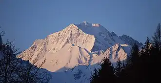 Vue depuis le nord-ouest.