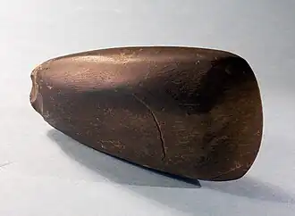 Hache lithique trouvée dans La Garma C.