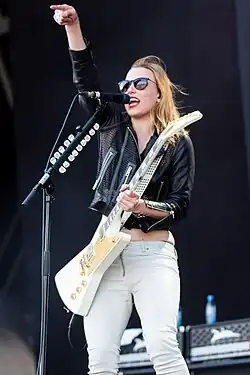 Description de l'image Halestorm - Rock'n'Heim 2015 - 2015235133934 2015-08-23 Rock'n'Heim - Sven - 1D X - 0202 - DV3P2872 mod.jpg.