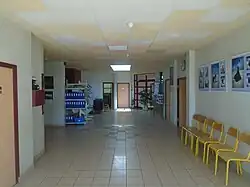 hall intérieur du collège