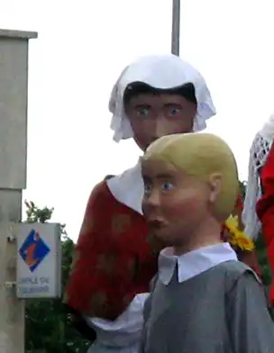 Armandine (1932) et Dudule (2007)