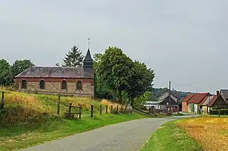 Le hameau et la chapelle