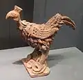 Figurine funéraire en poterie d'un fenghuang. Dynastie Han. Exposé au Musée de la capitale, à Pékin.