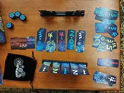 Description de l'image Hanabi card game materials.jpg.