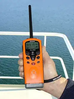 Émetteur-récepteur VHF marine mobile