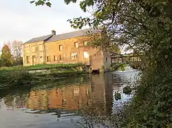 Vieux moulin sur le Noirieu.