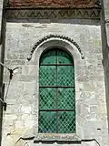 Fenêtre au sud de la nef.