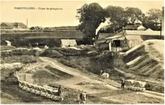 L'usine de phosphates.