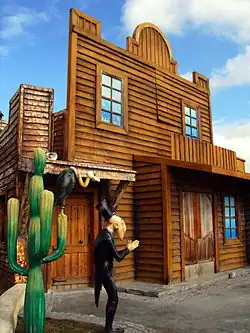 Statue du croque-mort et de son vautour.