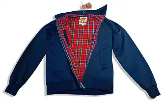 Harrington de la marque française Harrington, avec doublure en Tartan Royal Stewart.