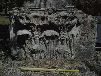 Haut de pilastre provenant du château d'Issy, musée Rodin de Meudon.