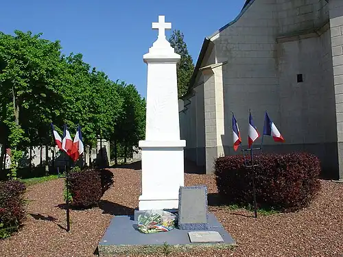 Le monument aux morts.