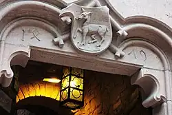 et sur une porte du château du Haut-Koenigsbourg.