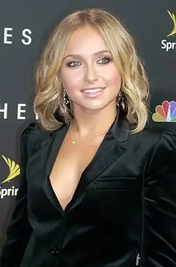 Hayden Panettiere interprète Stacy.