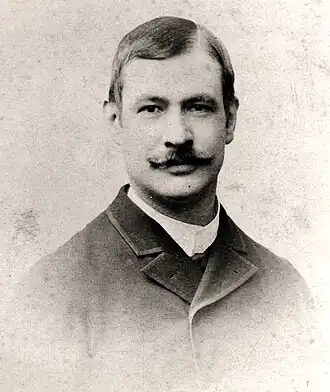 Henri de Gaulle vers 1890.