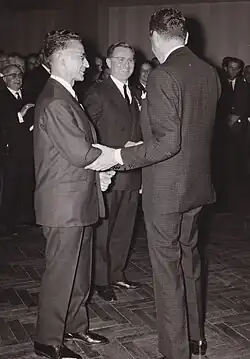 J. Massoneau et H. Lamaison, décorés par J. Ballet à Port-Jérôme.