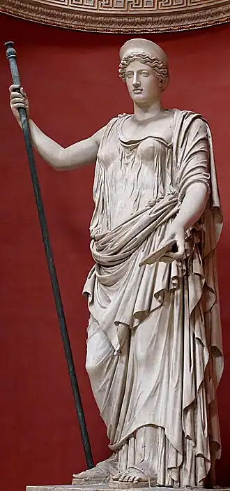 Statue d'Héra du type dit d'Héra Barberini. Copie romaine d'un original grec du Ve siècle av. J.-C. Musée Pio-Clementino.