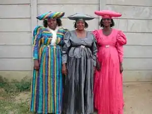 Femmes héréros de Namibie.