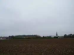 Vue éloignée du village.