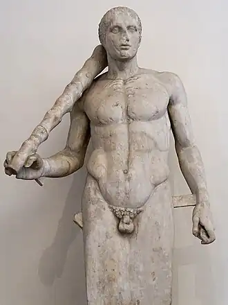 Hermès Hercule avec masse, marbre du Pentélique, œuvre romaine du IIe&nbsp;siècle d'après un original grec du Ve&nbsp;siècle&nbsp;av. J.-C.,initialement placé dans le jardin de la Villa Ludovisi, ajourd'hui au palais Altemps.