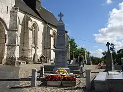 Le monument aux morts.
