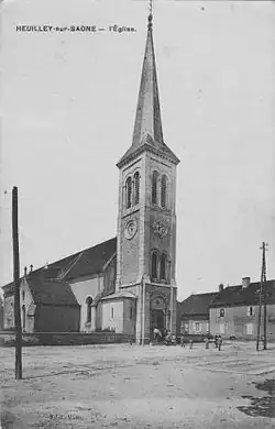 Heuilley-sur-Saône. L'église