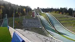 quatre tremplins de saut à ski