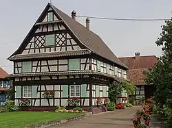 Maison à colombages,156 rue Principale.